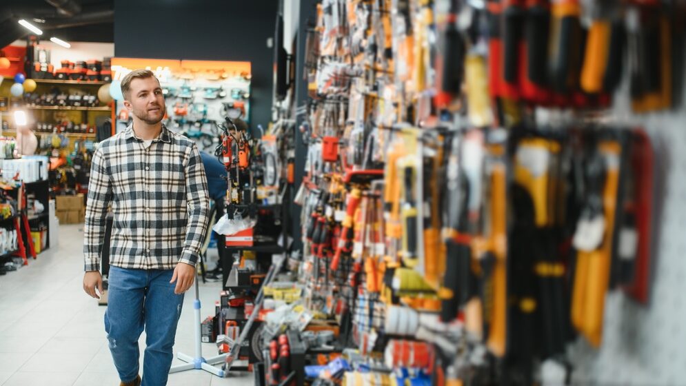 Hit by Falling Merchandise in a New Jersey Store? When the Business May Be Responsible